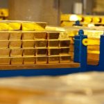 Cena zlata dosiahla trojtyzdnove maximum striebro rekordne vysoku hodnotu