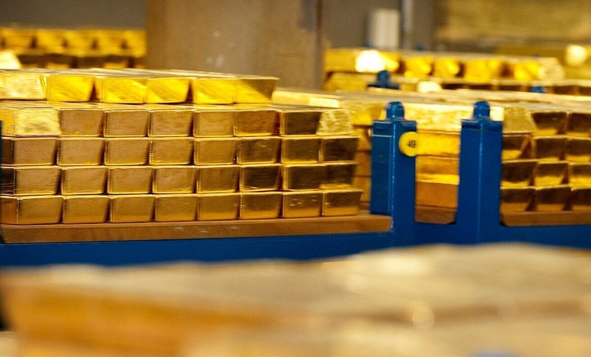 Cena zlata dosiahla trojtyzdnove maximum striebro rekordne vysoku hodnotu