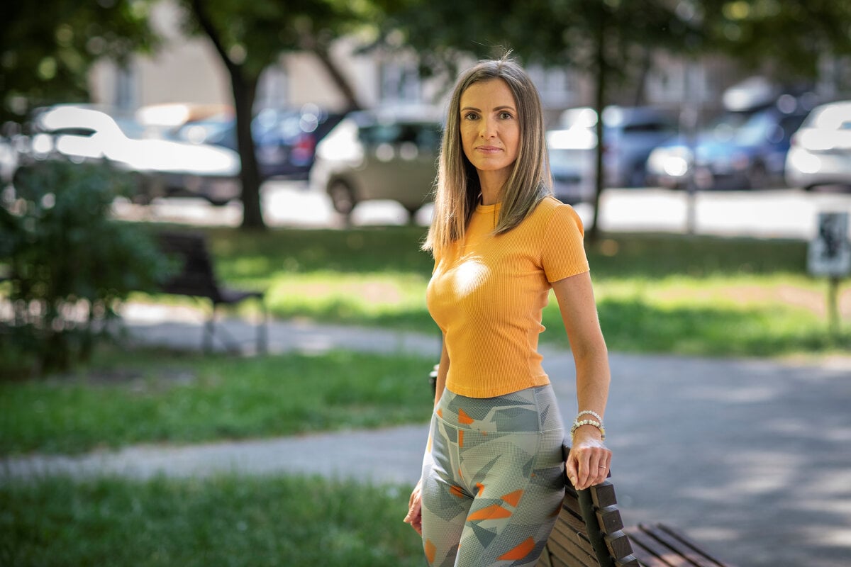 Chrbticu mala vybocenu o 90 stupnov operacia jej zmenila zivot