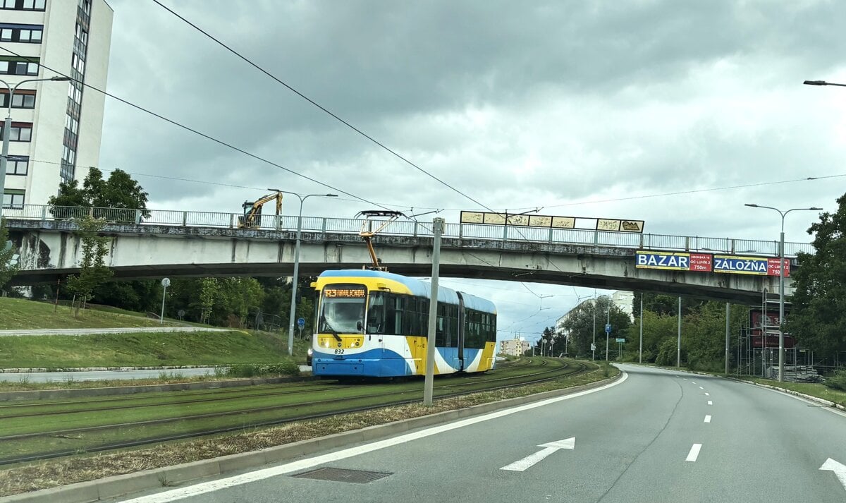 Styri roky cakania na statne peniaze na most