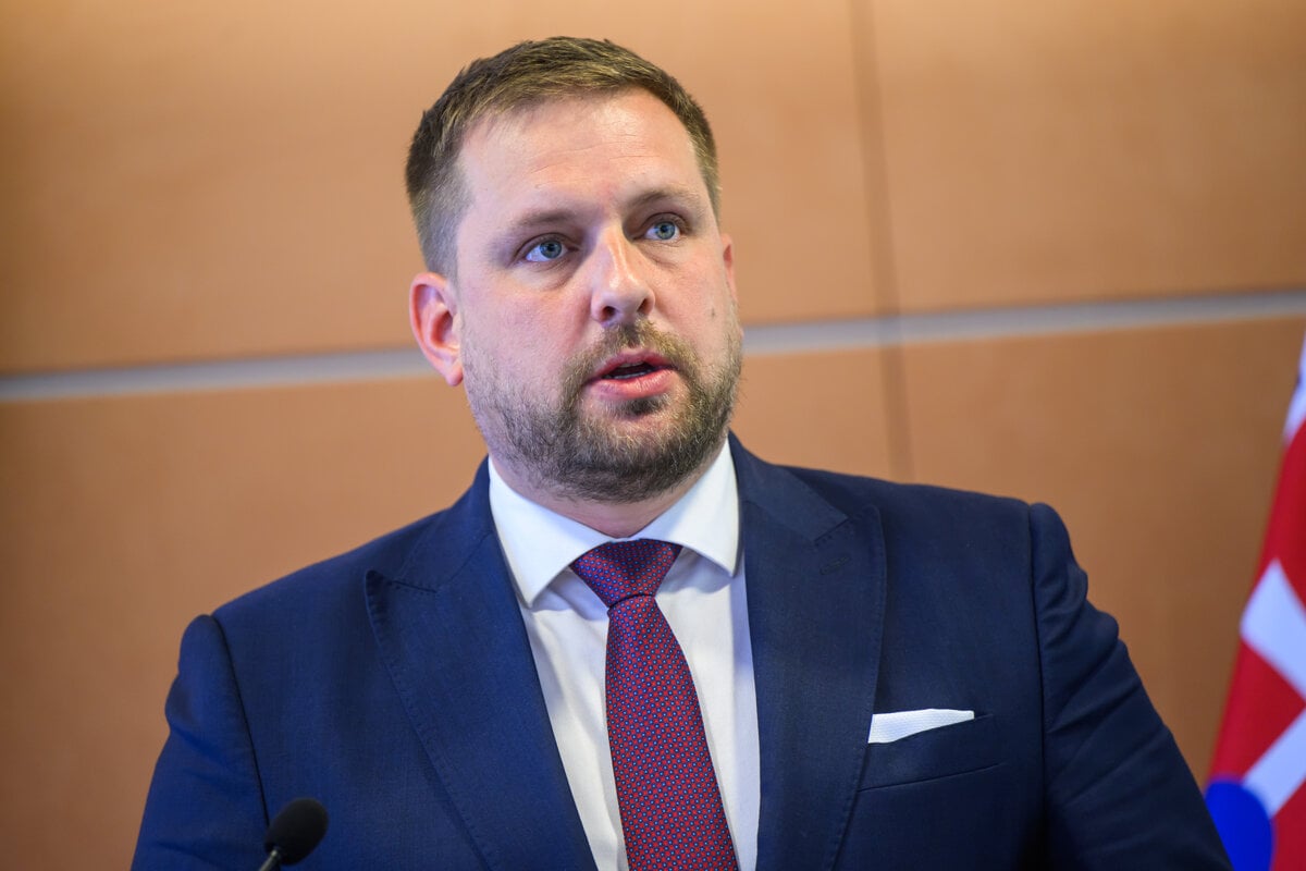 Tajna komisia vybera zachranne stanice na dobre slovo