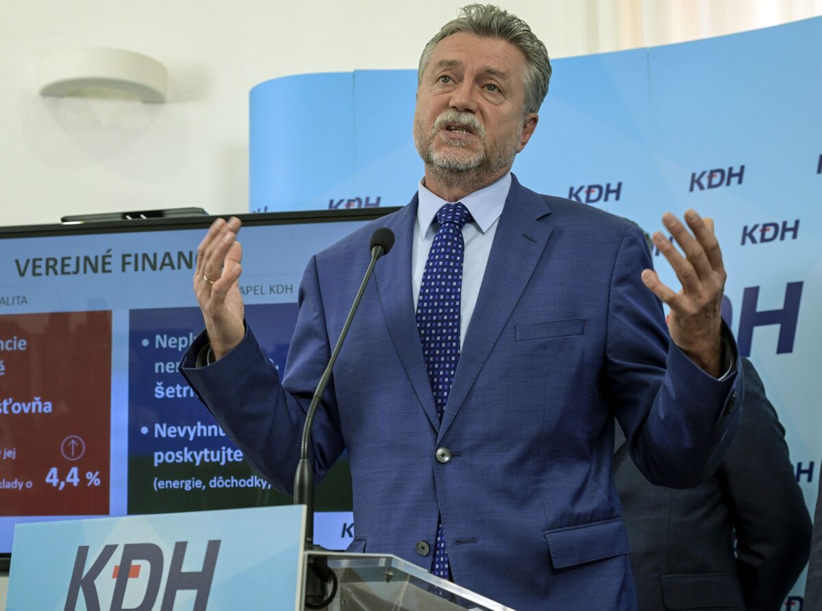 Vlada iba sermuje danami a ceny rastu tvrdi KDH