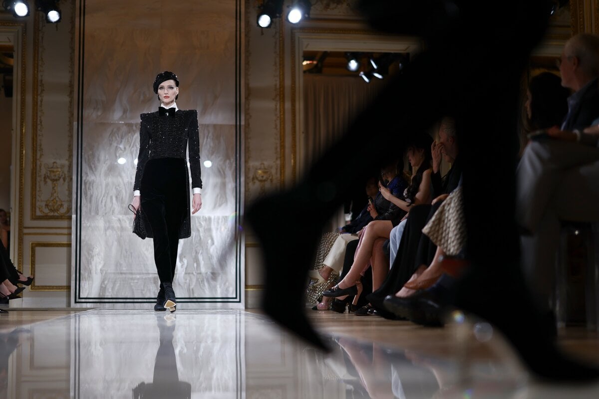 Armani dostal pokutu za zavadzajuce tvrdenia