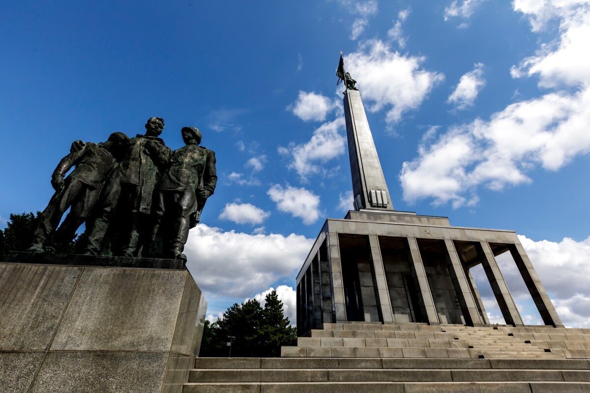 Koalicia navrhuje novy trestny cin poskodzovania pamatnikov