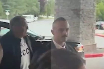 Koniec hry po rusky pise Carl Bildt