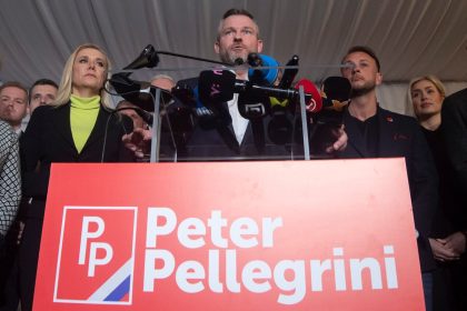 Krajska prokuratura preveruje Pellegriniho kampan a pozicku od sestry