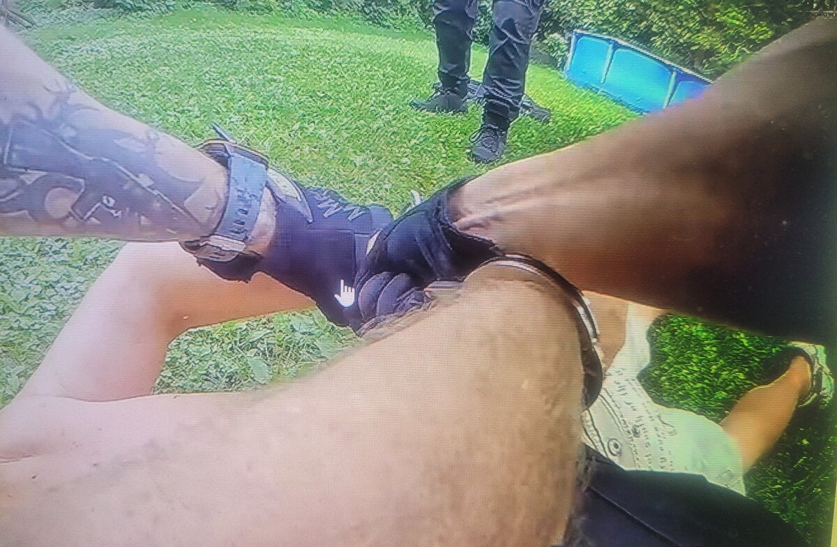 Muza ktory strielal na syna poslal sudca do vazby