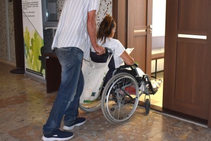 Okradla dochodkynu na invalidnom voziku dostala styri roky