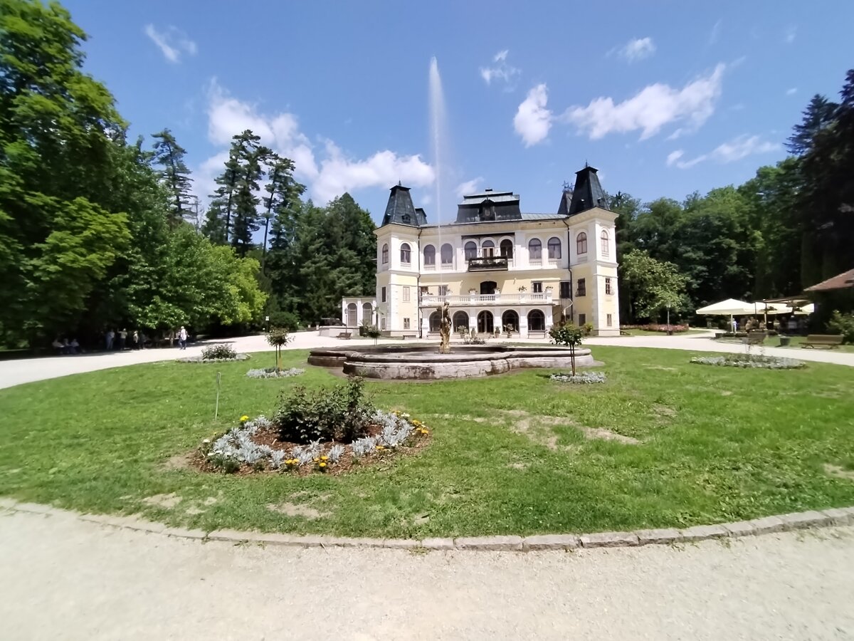 Po problemoch s podriadenymi ju povysili Simkovicova sa jej zastala Kauzy este budu mat dohru