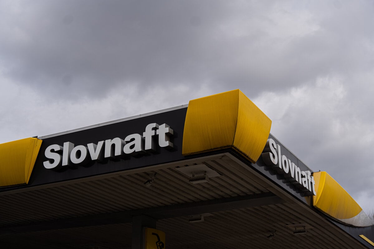 Slovnaft upozornuje na prerusene zasobovanie cerpacich stanic na vychode