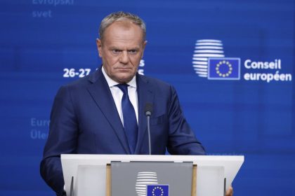 Spor medzi Tuskom a prezidentom v Polsku pokracuje