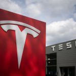 Tesla rozpusta tim vyvijajuci superpocitac Dojo