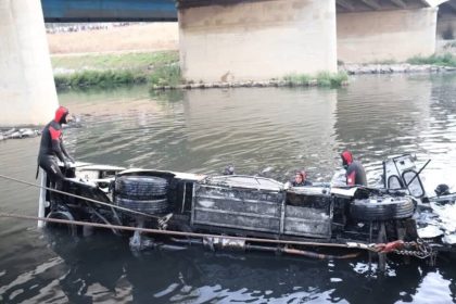 V Alzire sa zrutil autobus z mosta do rieky najmenej 18 zahynulo