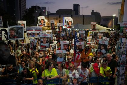 V Tel Avive protestovalo desiatky tisic proti obsadeniu Gazy