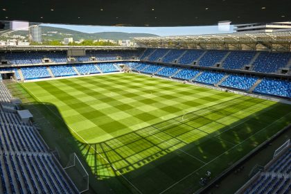 Vo veci Narodneho futbaloveho stadiona vedu styri sudne spory