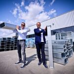 Firma z Nitry robi milionove projekty pre Teslu a TikTok