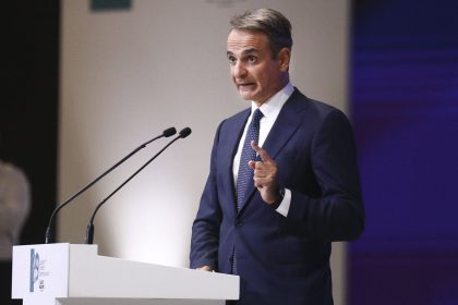 Grecko znizuje dane a ekonomika sa zotavila
