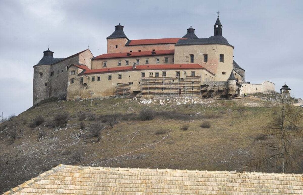 Kto otvori hrad zasluzi si Nobelovu cenu hovori starosta Krasnohorskeho Podhradia