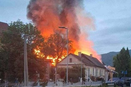 Mesto Dobsina vyhlasilo mimoriadnu situaciu pre poziar
