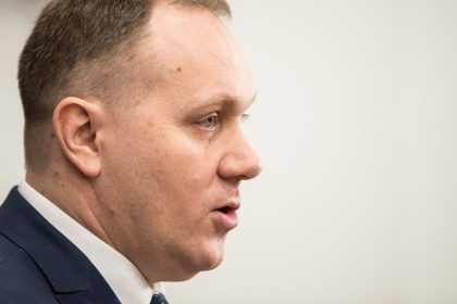 Plenum si minutou ticha uctilo zosnulu poslankynu Zaborsku