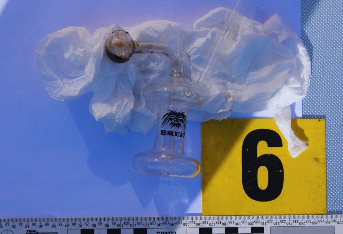 Policajti opat hladali drogy zadrzali styri osoby