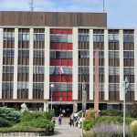 Poslanci ziadaju primatora Hattasa o zrusenie pozicie poradcu