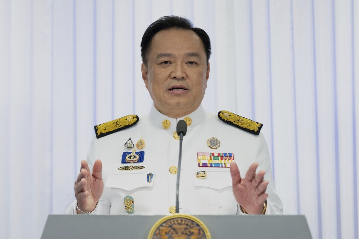 Premierom Thajska sa stal Anutin Charnvirakul