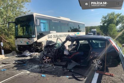Presiel do protismeru a zrazil sa s autobusom