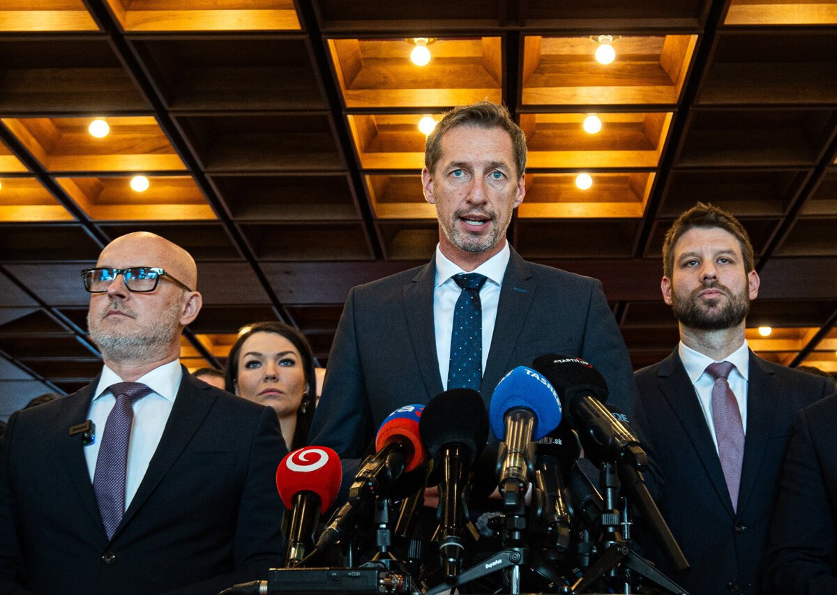 Ranny brifing Bez KDH to nepojde Huliak dotuje svojich