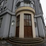 Rezort skolstva chce urcit maximalne rocne skolne