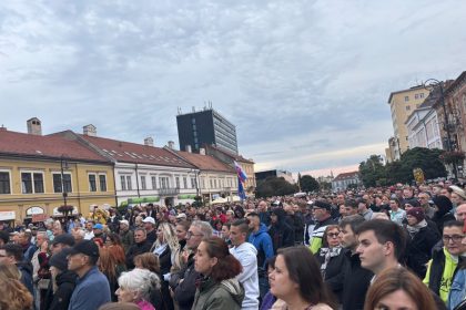 Snad vari premier uzasny dzem ktory zje vlada