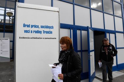 Urady prace uz vydavaju posudok pre sluzby a kompenzacie
