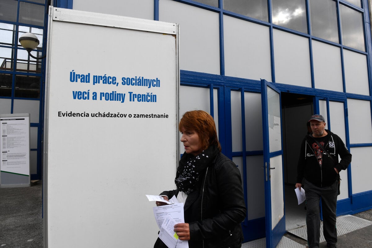 Urady prace uz vydavaju posudok pre sluzby a kompenzacie