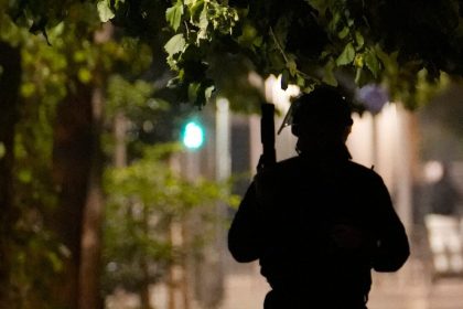 Utocnik na juhu Francuzska zranil ucitelku a studenta