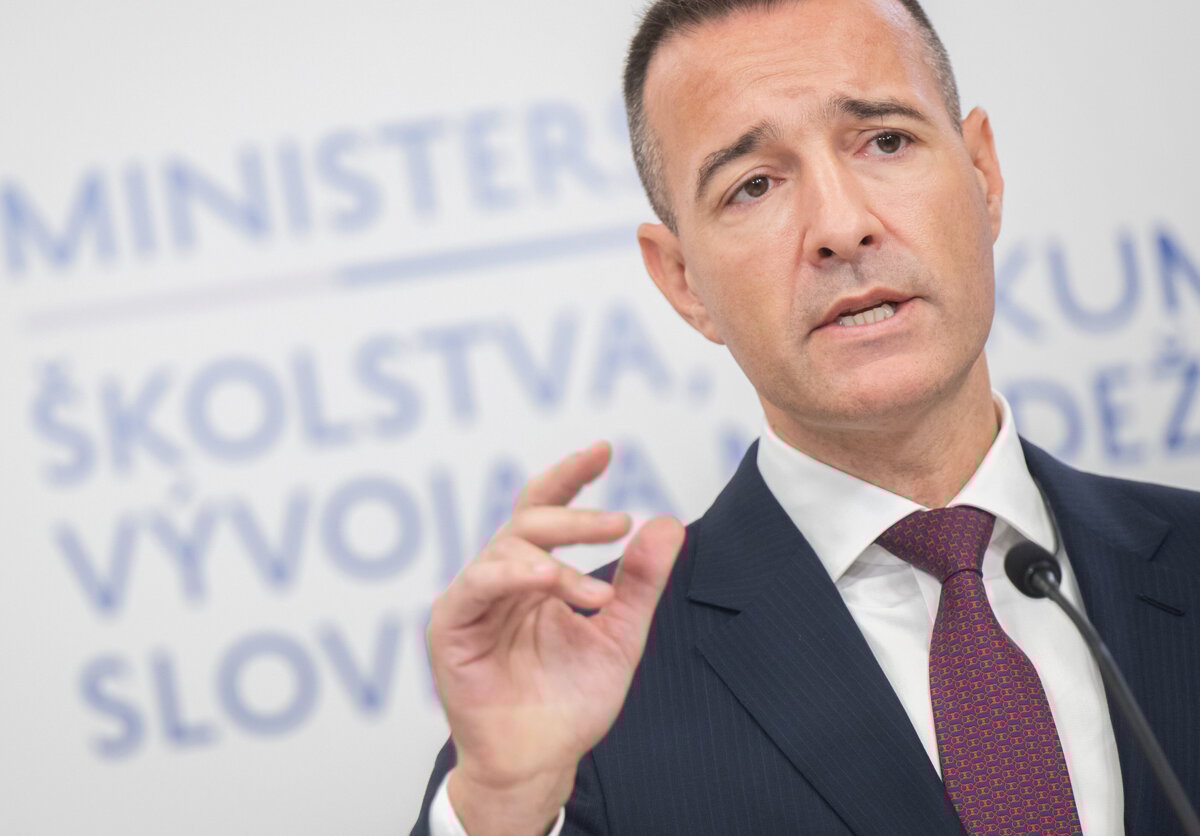 Uz v tomto skolskom roku si ziaci vyberu elektronicku maturitu