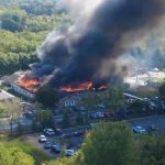 V mormonskom kostole v Michigane postrelili ludi budova horela