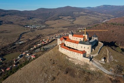 Vlani spolupracu s muzeom chvalili dnes hrozi sudny spor