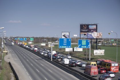 Vodici pozor D1 Zlate piesky Senec uzavreta