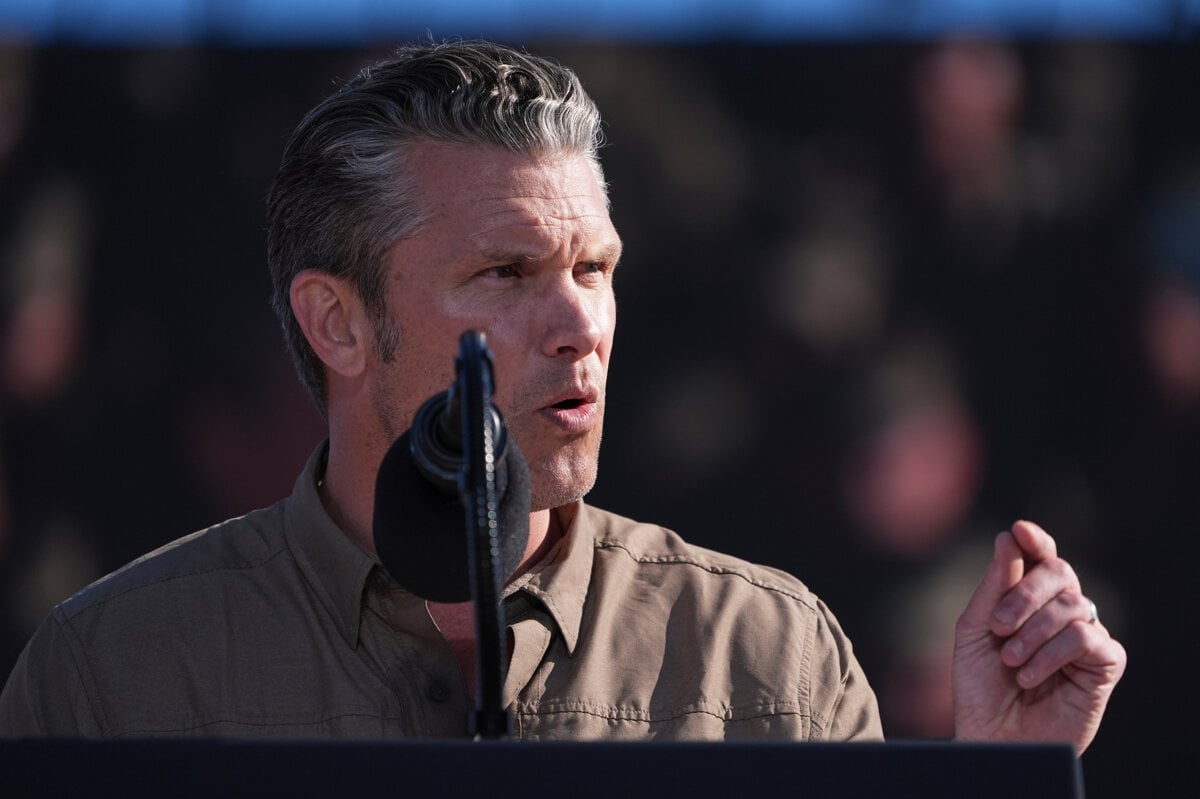 Hegseth potvrdil dalsi americky utok na lod s drogami