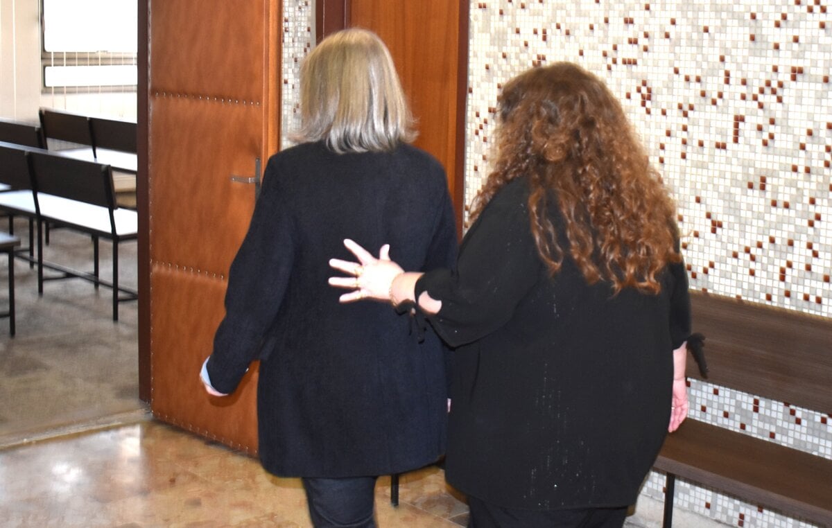 Siedmak postrelil spoluziaka ucitelka bola na toalete