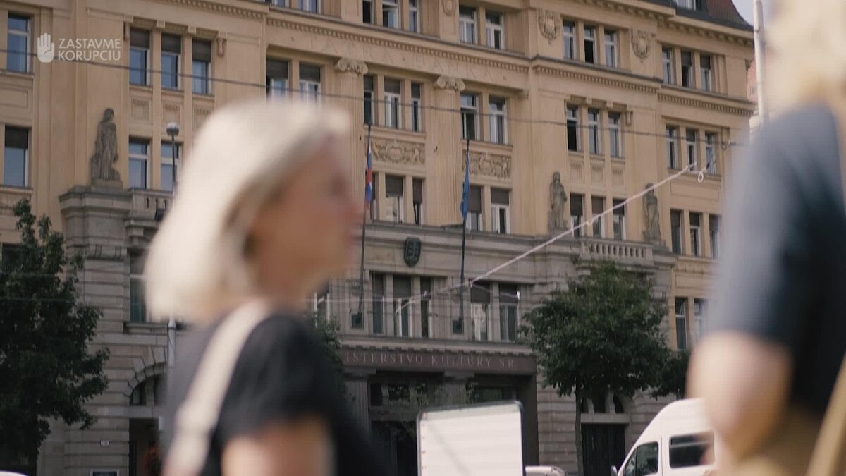 Cez ciaru Statna opera kolabuje a jeden clovek zarobi 135 tisic