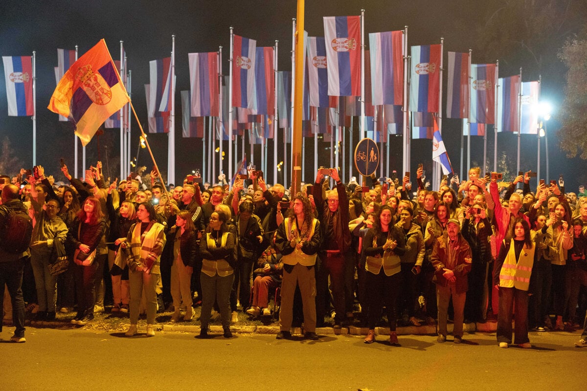 Do Noveho Sadu prisli tisice ludi na prve vyrocie