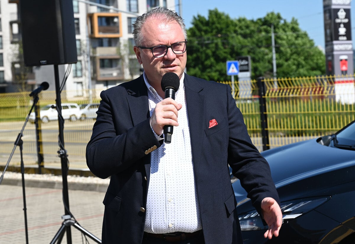 Ferencz nevydrzal ani tri tyzdne statne lesy maju znova noveho sefa