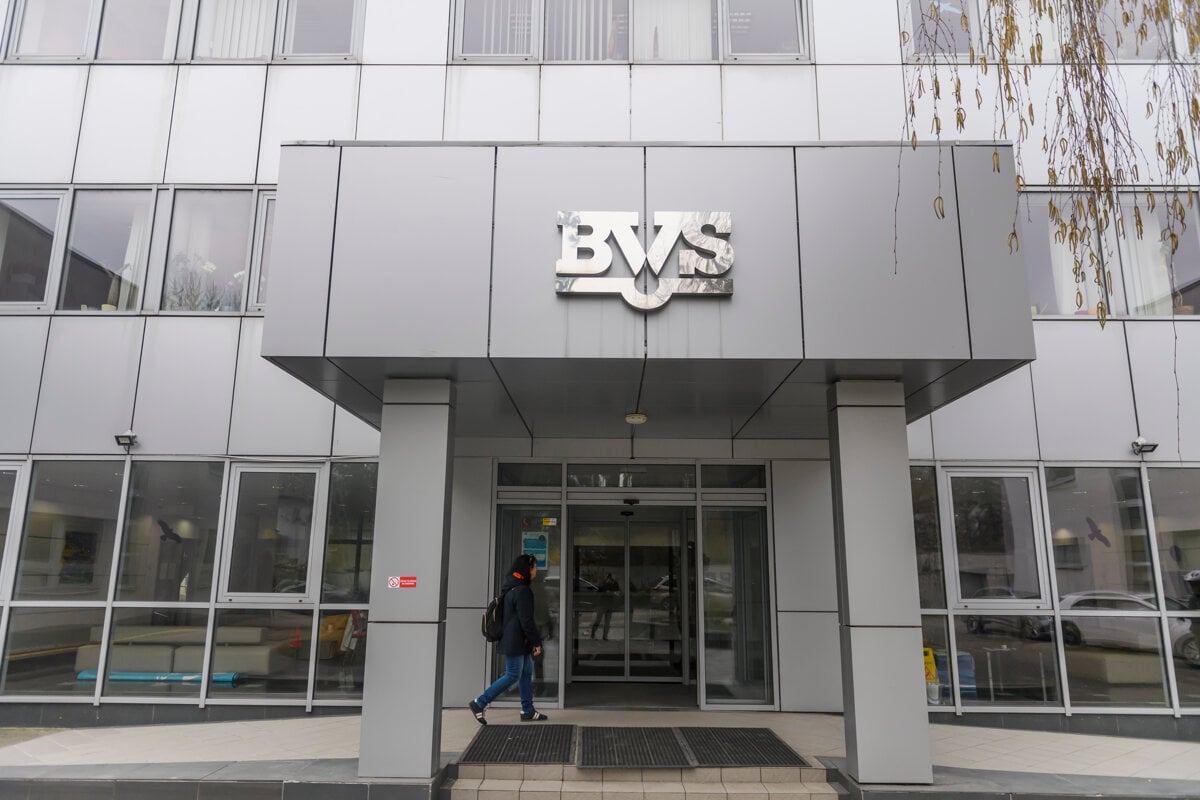 Hlavne mesto a vodarenska spolocnost daju volno 17 novembra