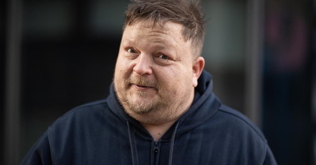 Lasky Mozeme rackovat suslat a publikum spieva