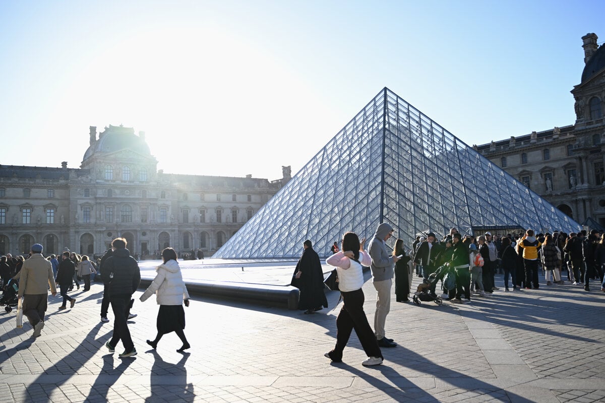 Louvre oznamil nove bezpecnostne opatrenia po kradezi sperkov