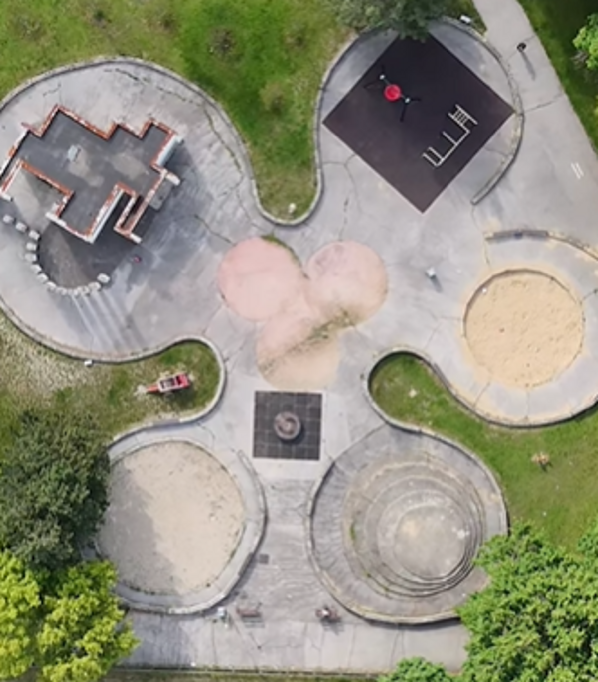 Petrzalka planuje obnovu ihriska na Gessayovej