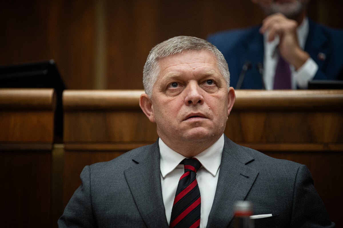 Premieru nevyrusil pravny nazor Zilinku na tender pre zachranky