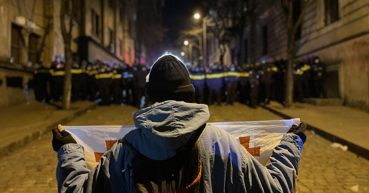 Protestujem vzdy ked nie som vo vazbe Gruzinsko sa odklonilo od Unie represie sa nekoncia