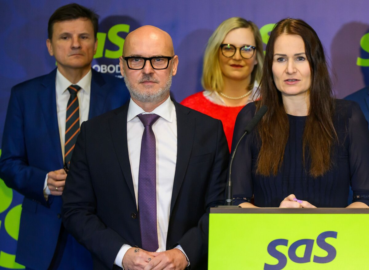 SaS vyzvala na vymahanie dotacie od vlastnika vily Vila Amonra v Limbachu